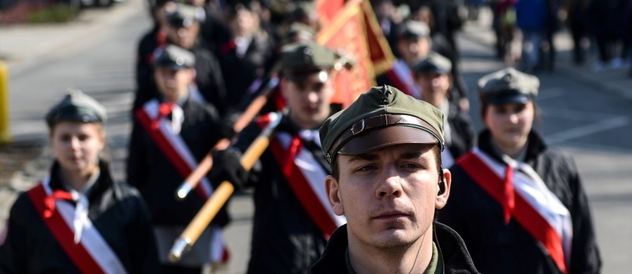 75 lat temu, 26 marca 1943 r. u zbiegu ulic Długiej i Bielańskiej w Warszawie w pobliżu budynku Arsenału członkowie Grup Szturmowych Szarych Szeregów, pod dowództwem Stanisława Broniewskiego "Orszy", przeprowadzili akcję odbicia z rąk Gestapo Janka Bytnara "Rudego" i 20 innych więźniów.