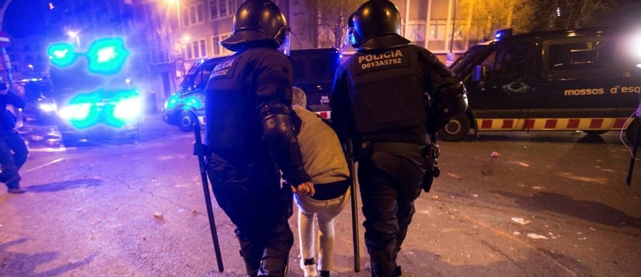 52 osoby zostały ranne podczas niedzielnych protestów zorganizowanych w Katalonii przez zwolenników niepodległości regionu. Głównym żądaniem manifestantów było uwolnienie byłego premiera Carlesa Puigdemonta, który nad ranem został zatrzymany w Niemczech.