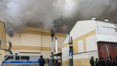 Coraz więcej ofiar śmiertelnych pożaru w Kemerowie