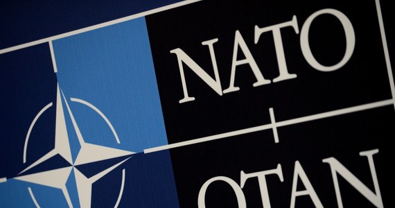 ​Sojusz Północnoatlantycki również może zdecydować się na kroki wobec rosyjskich dyplomatów, akredytowanych przy kwaterze głównej w Brukseli, po tym gdy szereg państw zdecydowało się na ich wydalenie - dowiedziała się PAP ze źródła w NATO.