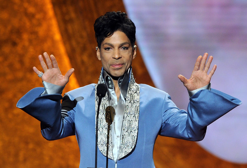 W momencie śmierci Prince miał w organizmie "nadzwyczaj wysokie" stężenie fentanylu - wynika z przeprowadzonych badań toksykologicznych. Do dokumentu dotarli dziennikarze agencji Associated Press niemal dwa lata po odejściu amerykańskiego wokalisty.