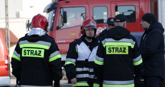 Jedna osoba trafiła do szpitala po wycieku chloru w Łaziskach na Śląsku. Sprawą zajęła się policja. Chlor dostał się do kanalizacji. 