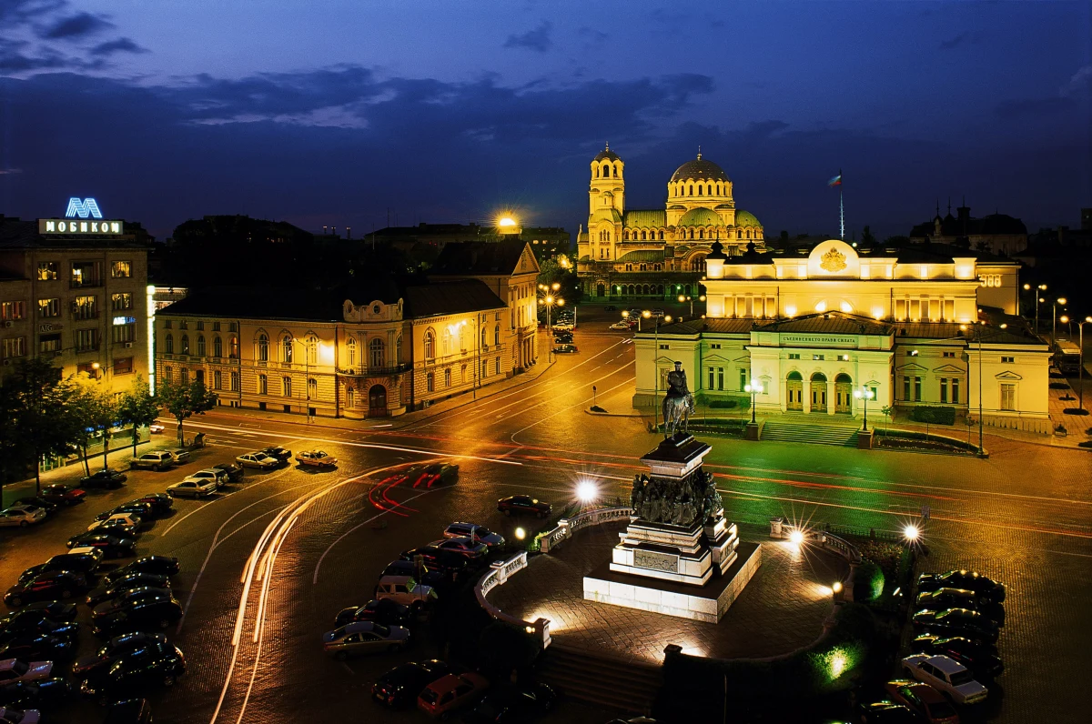 ​Ludność Bułgarii zmniejszy się do 2040 roku o 20-25 procent - wynika z prognozy tendencji demograficznych w kraju opracowanej przez Bułgarską Akademię Nauk i omawianej w środę na posiedzeniu rządu w Sofii.