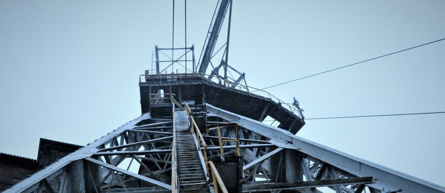 Wstrząs w kopalni Mysłowice-Wesoła. Doszło do niego prawie 900 metrów pod ziemią. Nie ma żadnych informacji o ewentualnych uszkodzeniach na dole. Wydobycie zostało wznowione.