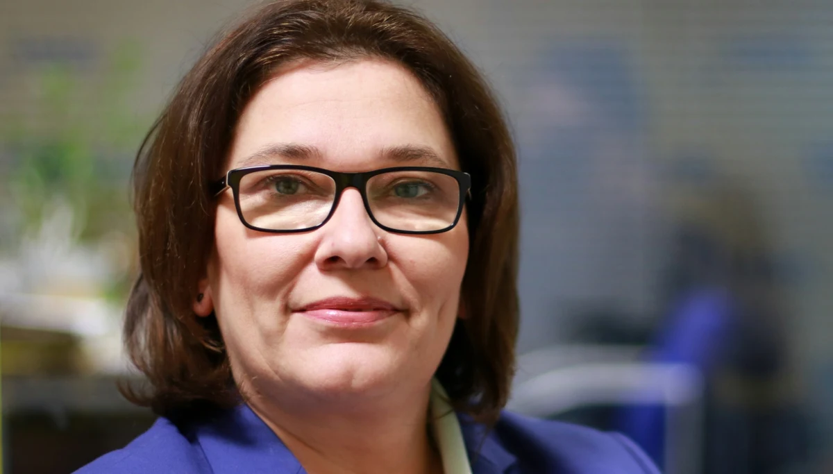 Jesteśmy zaskoczeni i zawiedzeni, ale decyzji prezydenta Andrzeja Dudy dotyczącej zawetowania ustawy degradacyjnej komentować nie będziemy - poinformowała PAP rzeczniczka PiS Beata Mazurek.