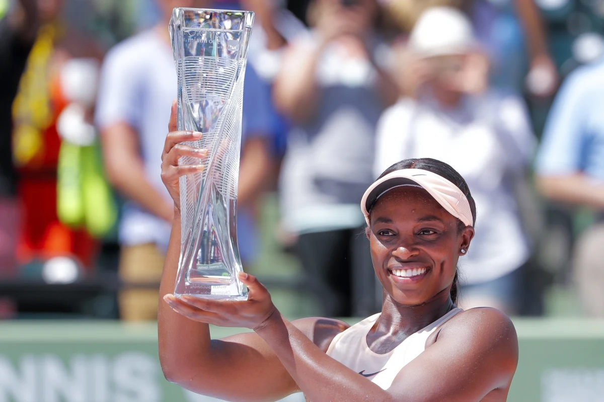 ​Amerykanka Sloane Stephens wygrała tenisowy turniej WTA rangi Premier Mandatory w Miami. W finale pokonała wyżej notowaną Łotyszkę Jelenę Ostapenko 7:6 (7-5), 6:1.