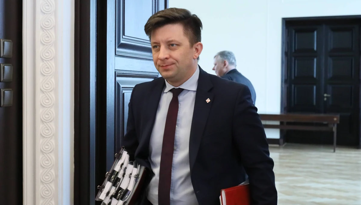 Decyzja ws. kandydata na prezydenta Warszawy zapadnie bardzo szybko, wybór padnie albo na Patryka Jakiego, albo na Michała Dworczyka - powiedział w wywiadzie dla "Gazety Polskiej" prezes PiS Jarosław Kaczyński. Jak ocenił, Dworczyk "zdaje się mieć większe szanse na poszerzenie elektoratu PiS w stolicy". 