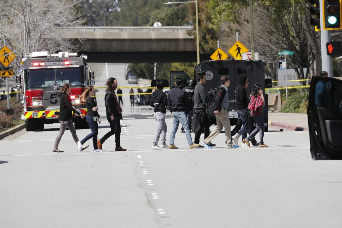 Do strzelaniny doszło w głównej siedzibie YouTube'a w San Bruno w Kalifornii. Ogień do ludzi otworzyła kobieta. Napastniczka nie żyje. Cztery osoby zostały ranne.