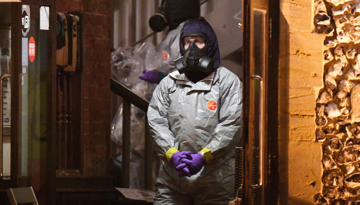 Brytyjskie media spekulowały na temat próby otrucia Siergieja Skripala. Według jednej z teorii osoba odpowiedzialna za przywiezienie użytej w ataku trucizny do Wielkiej Brytanii mogła przylecieć do Londynu tym samym samolotem, co córka Skripala, Julia.