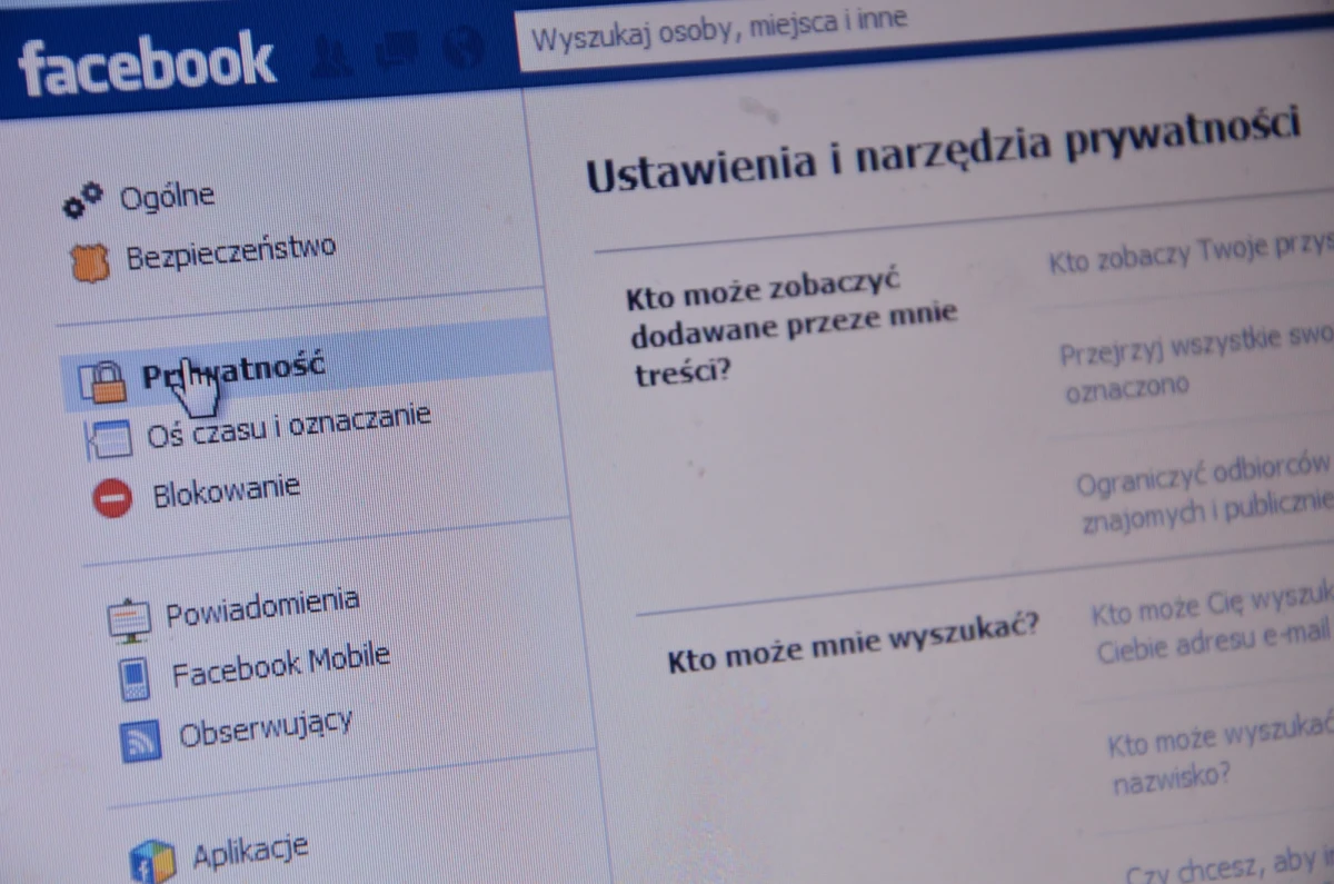 Facebook poinformował, że Cambridge Analytica może mieć dane 87 mln użytkowników serwisu. Wcześniej oceniano, że firma ta, która była zaangażowana w kampanię wyborczą Donalda Trumpa, pozyskała nielegalnie dane 50 mln klientów Facebooka.