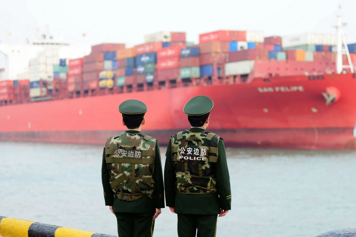 Ambasador Chin w Stanach w USA Cui Tiankai powiedział w środę, że wolą Chin jest rozwiązanie sporu handlowego z Waszyngtonem w drodze negocjacji, ale "do tanga trzeba dwojga" - podał Reuters. "Nadal preferujemy negocjacje, ale do tanga trzeba dwojga. Zobaczymy, co zrobi USA" - powiedział Cui Tiankai po spotkaniu w Departamencie Stanu z pełniącym obowiązki sekretarza stanu Johnem Sullivanem.