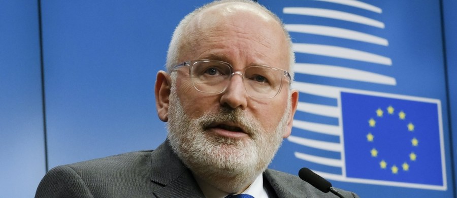 Wiceprzewodniczący Komisji Europejskiej Frans Timmermans - który w poniedziałek złoży wizytę w Warszawie - spotka się m.in. z premierem Mateuszem Morawieckim, prezes TK i I prezes Sądu Najwyższego. Poinformował o tym szef MSZ Jacek Czaputowicz, który także będzie rozmawiał z wiceszefem KE.