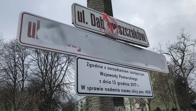 ​Gdańsk nie wyklucza ponownego montażu tabliczek ze zdekomunizowanymi nazwami ulic