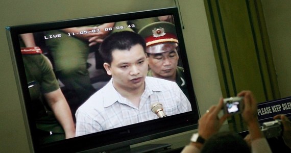 Wietnamski dysydent, 48-letni Nguyen Van Dai został w czwartek skazany przez sąd w Hanoi na 15 lat więzienia; pięciu innych dysydentów otrzymało wyroki od 7 do 12 lat pozbawienia wolności. Skazano ich za "próbę obalenia ustroju komunistycznego".