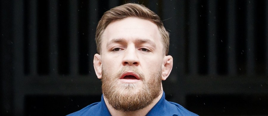 Irlandzki zawodnik mieszanych sztuk walki (MMA) Conor McGregor został oskarżony o dokonanie trzech napaści i przestępstwa kryminalnego. To efekt rozróby, jaką wszczął na zapleczu Barclays Center w Nowym Jorku.