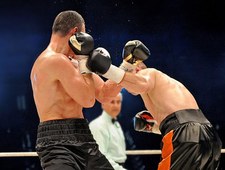 Boks: Babilon Boxing Show w Bielsku-Białej - waga superśrednia: Łukasz Stanioch - Khoren Gevor 30.09.2022