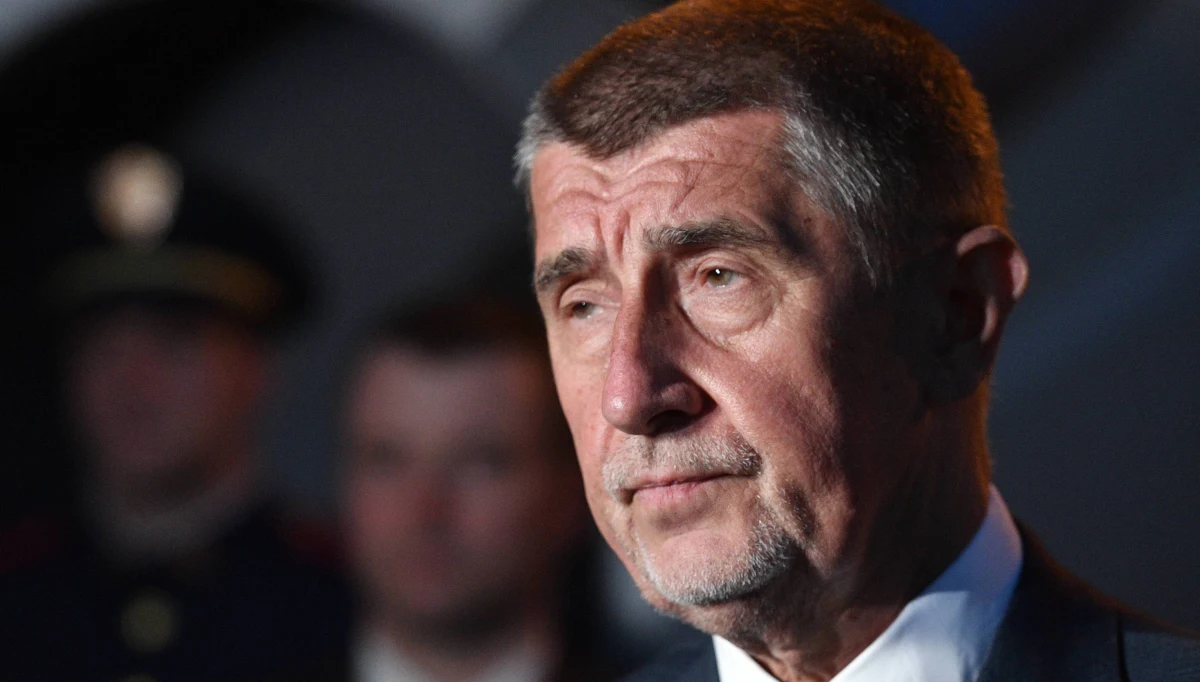 ​Prezydent Czech Milosz Zeman zarekomendował premierowi Andrejowi Babiszowi wznowienie rozmów koalicyjnych z socjaldemokratami i komunistami - informują czeskie media. Babisz od pięciu miesięcy nie jest w stanie utworzyć rządu, który w Izbie Poselskiej zdobyłby wotum zaufania.