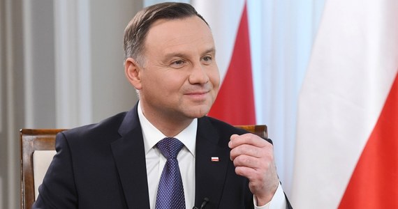 ​Prezydent opowiada się za zmianą w konstytucji wprowadzającą prawną ochronę ojcostwa - podaje piątkowa "Rzeczpospolita".