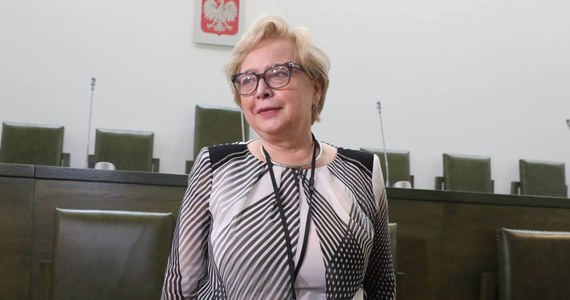 I prezes Sądu Najwyższego Małgorzata Gersdorf poinformowała w piątek, że podjęła decyzję o zwołaniu posiedzenia Krajowej Rady Sądownictwa na 27 kwietnia. Jak powiedziała, to posiedzenie będzie poświęcone tylko wybraniu nowego przewodniczącego Rady.