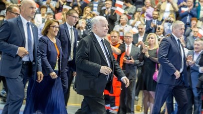 Politycy PiS ruszyli w Polskę. Kaczyński w Trzciance o "Mamie plus", 300 zł wyprawki i obniżce CIT