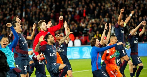 Po rocznej przerwie piłkarze Paris-Saint Germain ponownie sięgnęli po tytuł mistrzów Francji! W niedzielnym meczu na szczycie ekstraklasy pokonali u siebie AS Monaco aż 7:1 i na pięć kolejek przed zakończeniem rozgrywek mają nad wiceliderem 17 punktów przewagi.