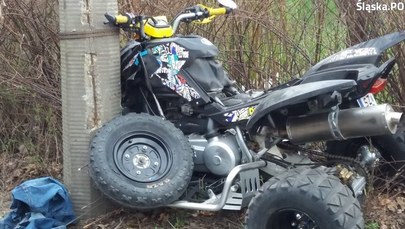 Quad wjechał w słup oświetleniowy w Zabrzu. Dwie osoby w szpitalu