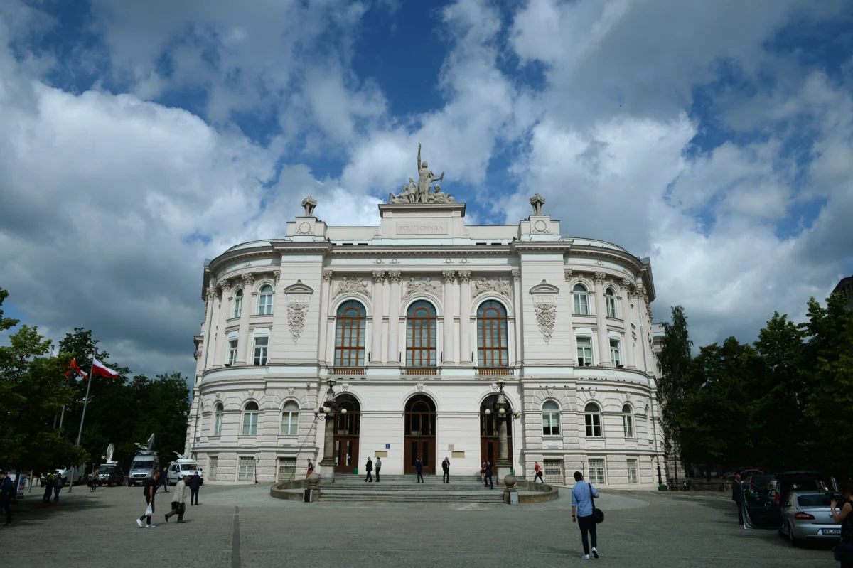 Politechnika Warszawska, Akademia Górniczo-Hutnicza w Krakowie, Politechnika Wrocławska i Politechnika Śląska w Gliwicach - wypadły najlepiej w drugiej edycji Rankingu Studiów Inżynierskich. Zestawienie przygotowała Fundacja Edukacyjna Perspektywy.