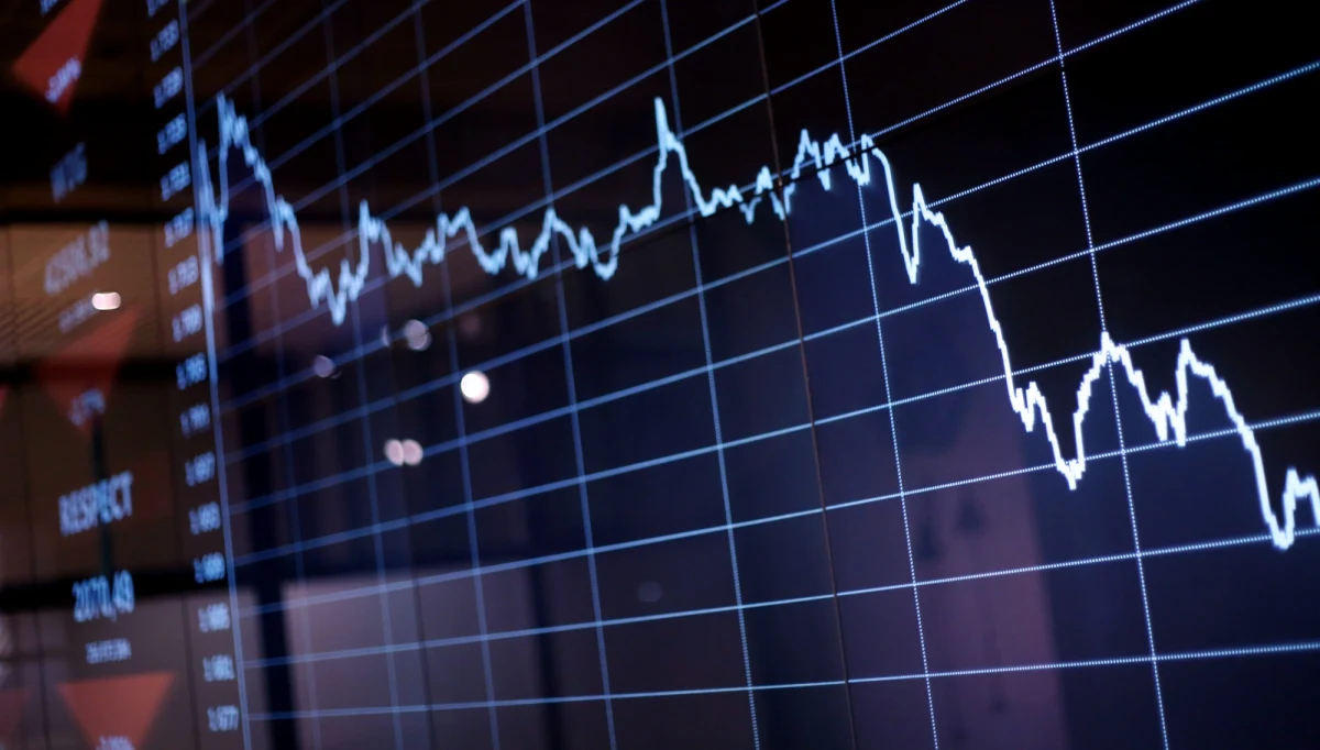 Komisja Nadzoru Finansowego bierze pod lupę znaną firmę windykacyjną GetBack. Spółka zwalnia zarząd, bo sama ma kłopoty finansowe. Jeżeli doszłoby do upadku, to inwestorzy, także ci mniejsi, mogą stracić nawet dwa miliardy złotych - ostrzegają eksperci. Na razie firma walczy o przetrwanie. Dzisiaj jej właściciele zdecydowali o wypuszczeniu nowych akcji, żeby zdobyć pieniądze.