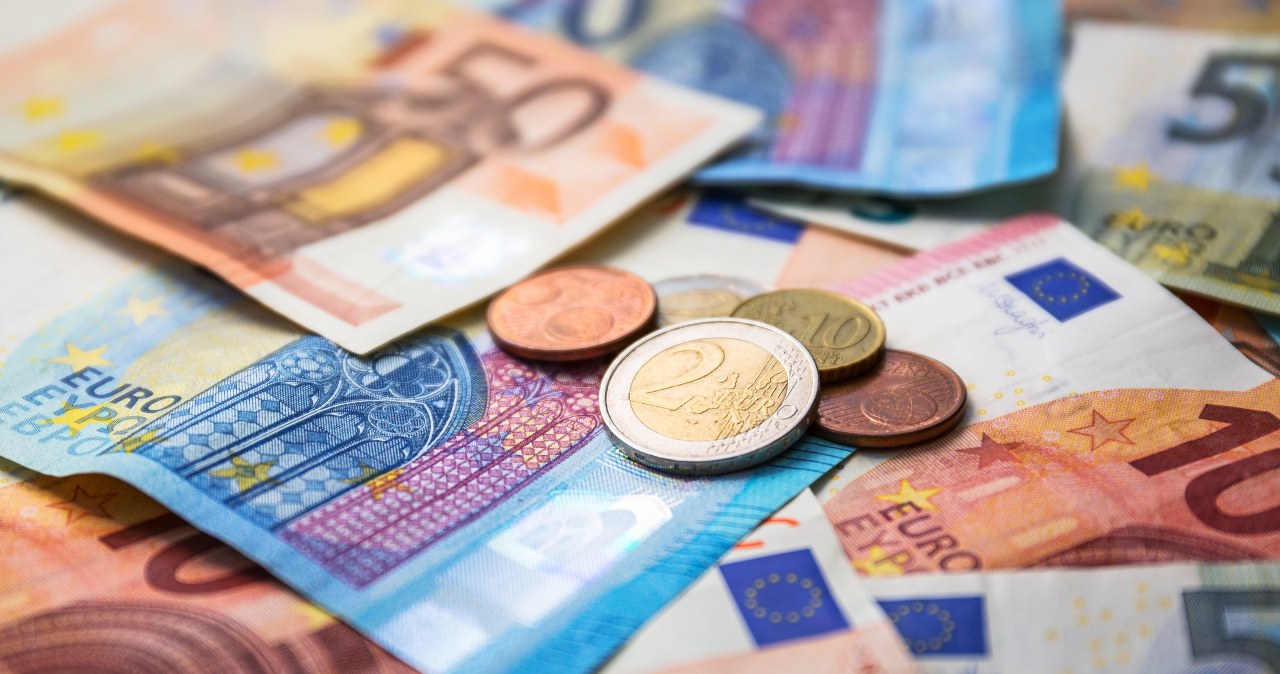Złotówka a waluty obce. Zagraniczne pieniądze drożeją