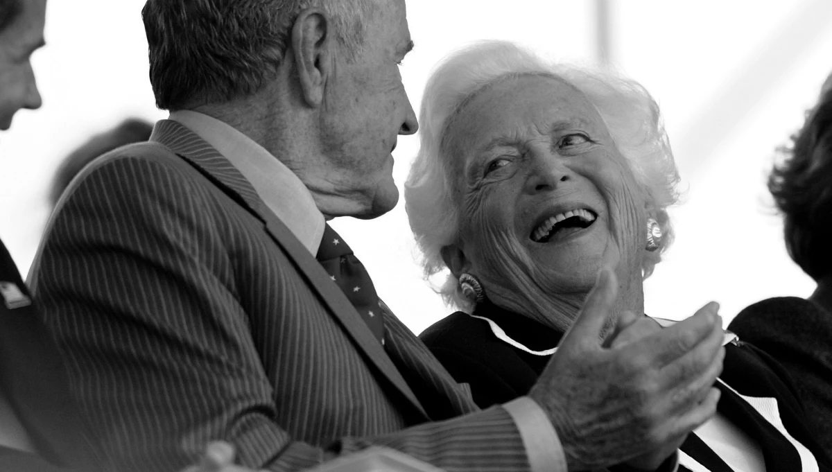 Zmarła Barbara Bush - żona 41. prezydenta Stanów Zjednoczonych George’a H. W. Busha i matka 43. prezydenta USA George’a W. Busha. Była jedyną kobietą na świecie, której mąż i syn piastowali najwyższe stanowisko państwowe w Stanach Zjednoczonych. Miała 92 lata.