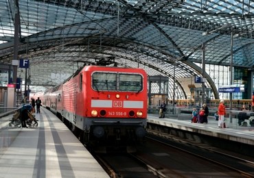 Paraliż miasta, możliwa ewakuacja szpitala. W Berlinie znaleziono półtonową bombę  