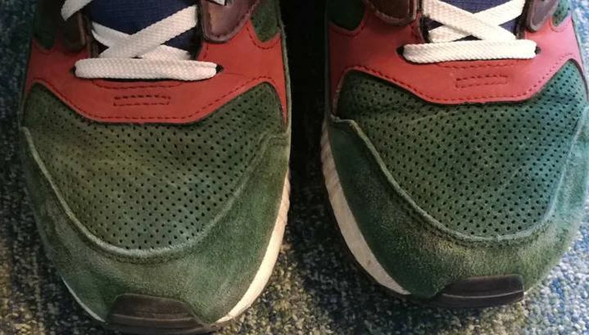 Policja zatrzymała złodzieja, który okradł jeden z domów w gminie Jasień w Lubuskiem. Wskazał go sam pokrzywdzony, kiedy na nogach obcego mężczyzny zauważył swoje buty. 