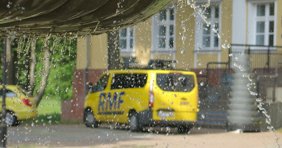 Bielawa na Dolnym Śląsku będzie tym razem „Twoim Miastem w Faktach RMF FM”. Tak zdecydowaliście w głosowaniu na RMF24.pl. Dlatego już w sobotę zaparkuje tam żółty wóz satelitarny RMF FM z naszym reporterem na pokładzie. Opowiemy Wam o urokach, atrakcjach i zabytkach tego miasta.