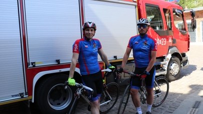 600 kilometrów pokonają na rowerach. Strażacy z Krakowa ruszają do Gdańska 