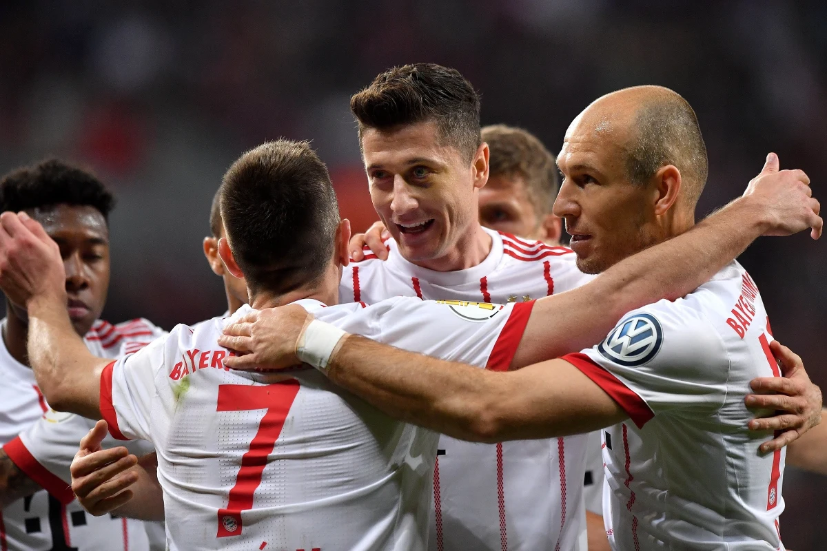 Robert Lewandowski poinformował szatnię, że po sezonie chce odejść z Bayernu Monachium – informuje niemiecka gazeta „Sport Bild”. 