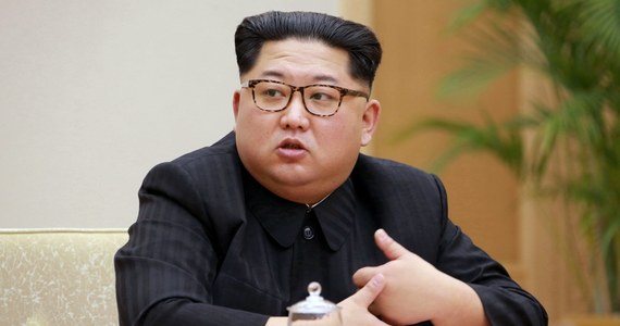 Przywódca Korei Północnej Kim Dzong Un ogłosił wstrzymanie prób jądrowych i testów międzykontynentalnych rakiet balistycznych, a także zamknięcie obiektu, gdzie prowadzono badania i próby jądrowe - podała oficjalna północnokoreańska agencja prasowa KCNA. 