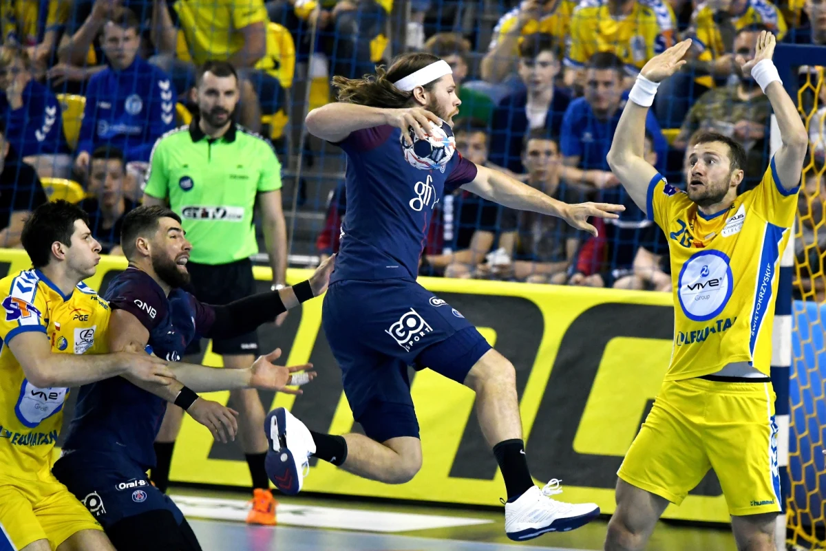 Piłkarze ręczni PGE VIVE Kielce w pierwszym meczu ćwierćfinałowym Ligi Mistrzów przegrali z francuskim Paris Saint-Germain 28:34 (10:22). Rewanżowy pojedynek rozegrany zostanie 28 kwietnia w Paryżu.