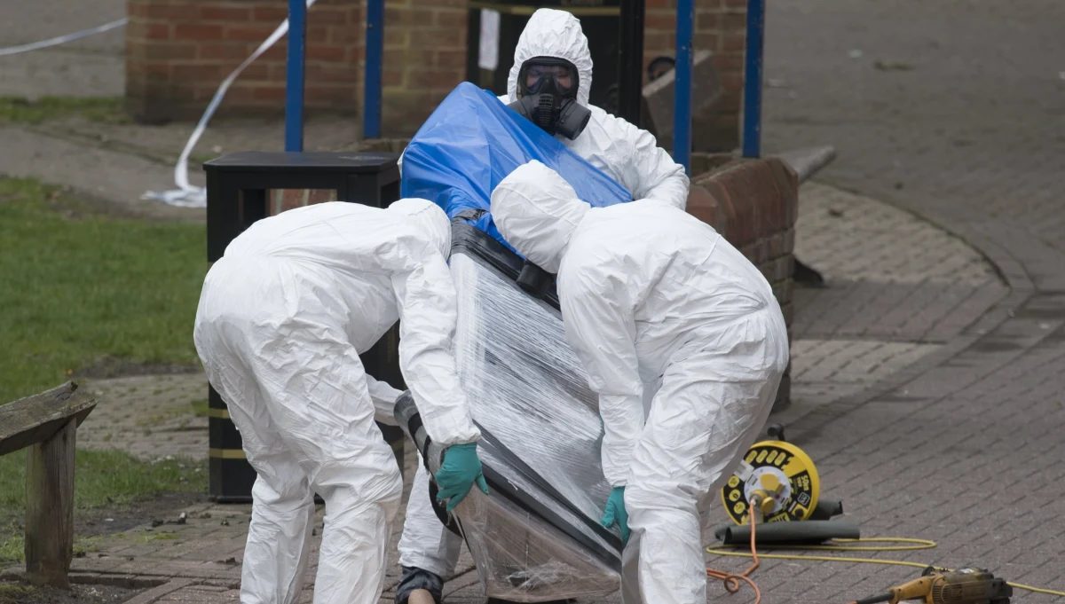 Śledczy zidentyfikowali Rosjanina, który może być powiązany z atakiem chemicznym na byłego agenta GRU Siergieja Skripala i jego córkę Julię. Według brytyjskiej gazety "Sunday People", policjanci podejrzewają 54-letniego byłego agenta FSB o pseudonimie "Gordon".