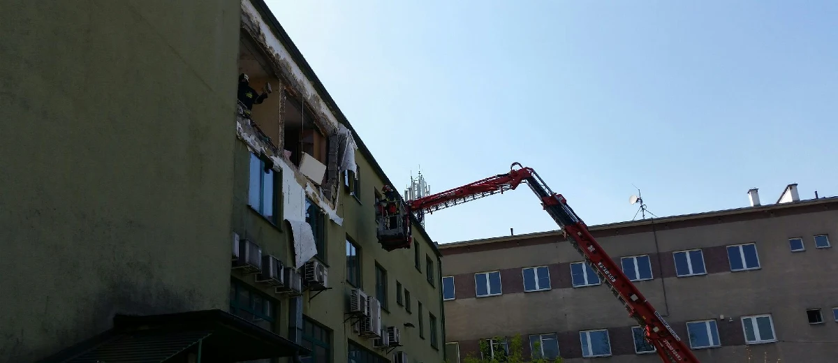 Eksplozja gazu w mieszkaniu w Suchej Beskidzkiej w Małopolsce. Do zdarzenia doszło w boku przy ulicy Mickiewicza. Informację o wybuchu dostaliśmy na Gorącą Linię RMF FM.