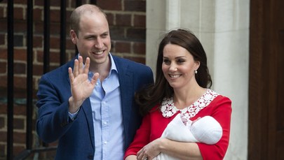 Księżna Kate urodziła. Świat zobaczył kolejne "royal baby"