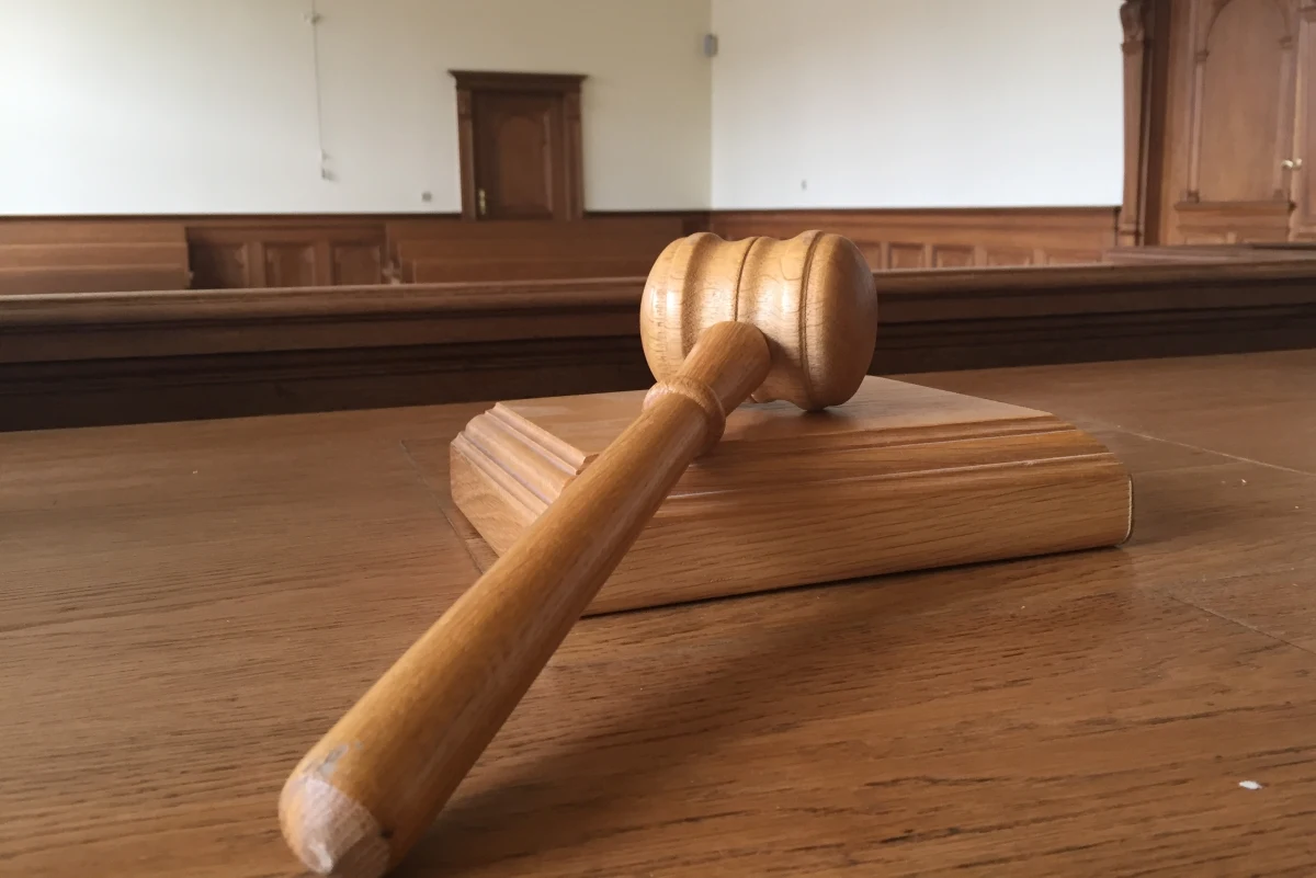 Przed Sądem Okręgowym w Olsztynie rozpocznie się dzisiaj proces Sylwestra S., właściciela parabanku Remedium. Mężczyzna oskarżony jest o wyłudzenie 60 milionów złotych od ponad 800 osób.