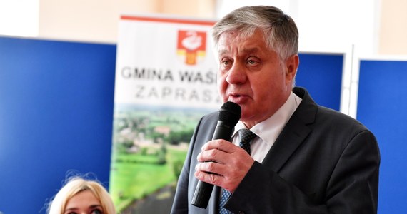 „Polski Związek Łowiecki nie pomaga w walce z ASF u dzików i to jest jeden z powodów rozprzestrzeniania się tej choroby” - mówił w środę w Telewizji Trwam minister rolnictwa Krzysztof Jurgiel. Zapowiedział, że rząd zajmie się niebawem projektem ustawy, zakładającej budowę płotu na wschodniej granicy.