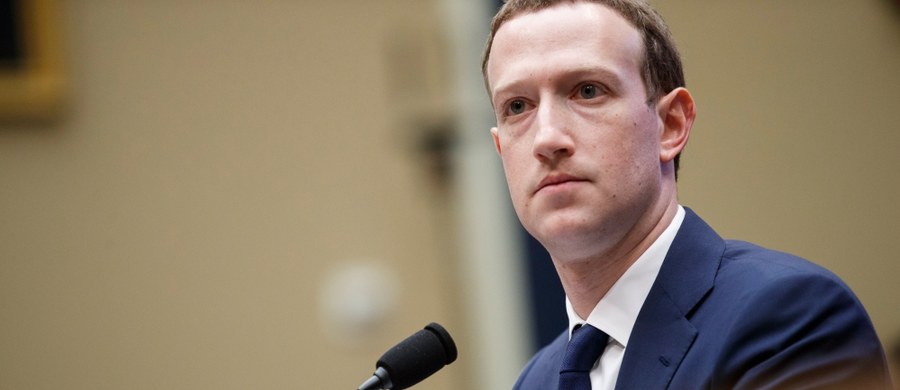 Szef Facebooka Mark Zuckerberg pojawi się w maju Parlamencie Europejskim – ustaliła nieoficjalnie Polska Agencja Prasowa. Jego wizyta to pokłosie skandalu związanego z nieuprawnionym wykorzystaniem danych 87 mln użytkowników Facebooka przez spółkę Cambridge Analytica.