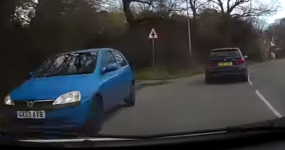 Policja z brytyjskiego Sussex opublikowała nagranie z samochodowego wideorejestratora pokazujące, jak zachowuje się pijany kierowca. Ma to być przestroga przed wsiadaniem za kierownicę po alkoholu. 