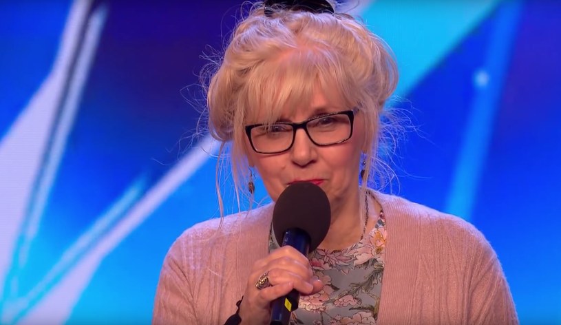 68-letnia Jenny Darren wie, jak skupić na sobie uwagę. Podczas występu uczestniczki edycji brytyjskiego "Mam talent" publiczność i jurorzy przecierali oczy ze zdumienia. Sporo wokół samej wokalistki działo się też po programie. 