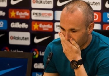 Iniesta oficjalnie odchodzi z Barcelony. "Spędziłem tutaj całe życie"