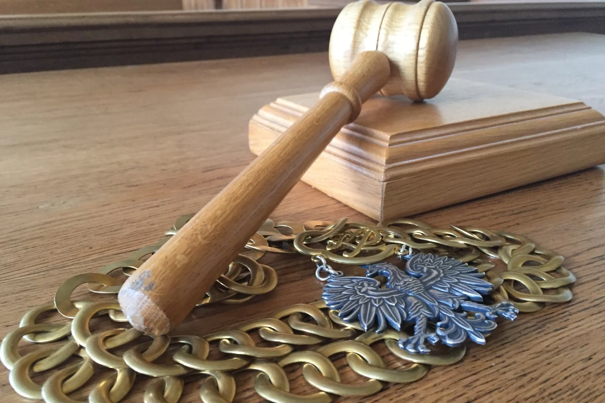 ​Dożywocie dla Romana C. i Vladimirsa A.; 12 lat więzienia dla Piotra S. - to prawomocne już wyroki w sprawie zabójstwa małżeństwa Doroty i Zbigniewa S. z Gliwic. Do zbrodni doszło 17 lat temu. Czwarty mężczyzna, który uczestniczył w uprowadzeniu ofiar, został skazany na 3,5 roku pozbawienia wolności.