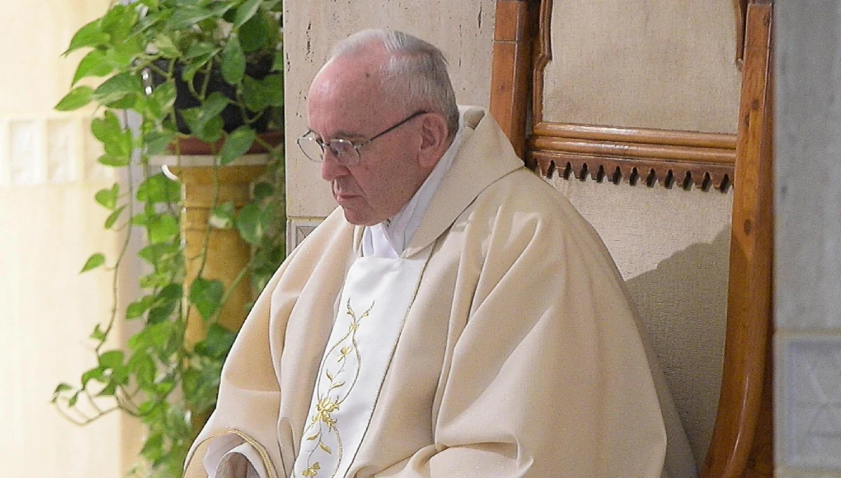 Papież Franciszek spotkał się z pierwszą osobą z grupy ofiar księdza pedofila z Chile, przybyłych do Watykanu - podały media. Franciszek zaprosił trzech mężczyzn, którzy przed laty byli wykorzystywani przez księdza Fernando Karadimę.