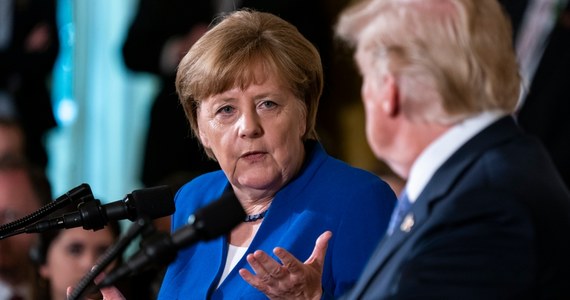 Kanclerz Niemiec Angela Merkel podczas roboczej wizyty w USA rozmawiała w piątek z prezydentem Donaldem Trumpem o sprawach międzynarodowych - m.in. o Iranie i sytuacji na Półwyspie Koreańskim - o zagadnieniach bezpieczeństwa i kwestiach handlu transatlantyckiego. Trump nazwał władze Iranu "morderczym reżimem". Na konferencji prasowej z niemiecką kanclerz podkreślił, że nie można dopuścić do tego, żeby Iran kiedykolwiek wszedł w posiadanie broni nuklearnej.
