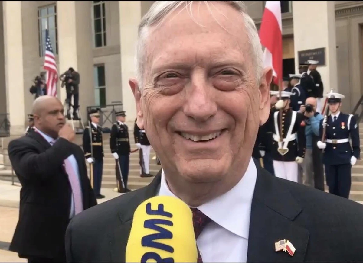 W Pentagonie odbyło się spotkanie szefów resortów obrony Stanów Zjednoczonych i Polski. James Mattis - przed rozmową z Mariuszem Błaszczakiem - mówił polskim dziennikarzom, że z punktu widzenia Waszyngtonu stosunki z Polską są doskonałe.